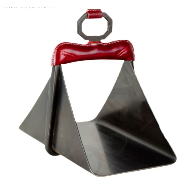 Estribo amazonas 'Los Nietos' | Fragua