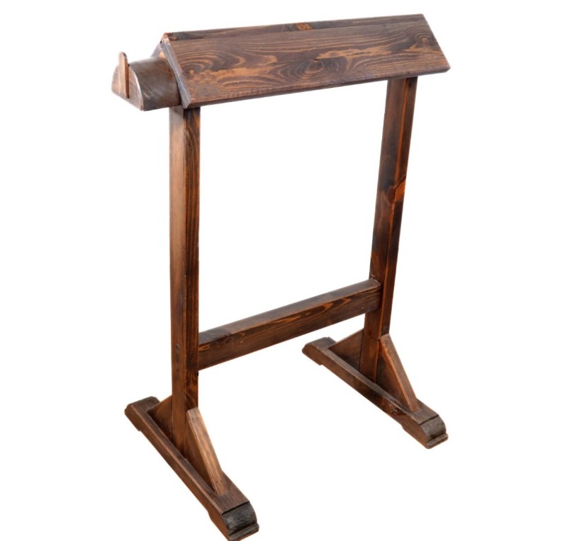 Monturero de madera de caballete 'Los Nietos'