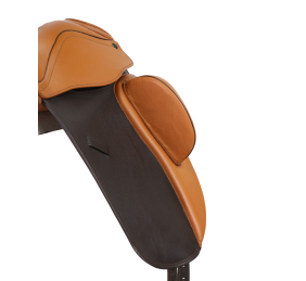 Montura doma Neuss con taco muslera | Varios colores